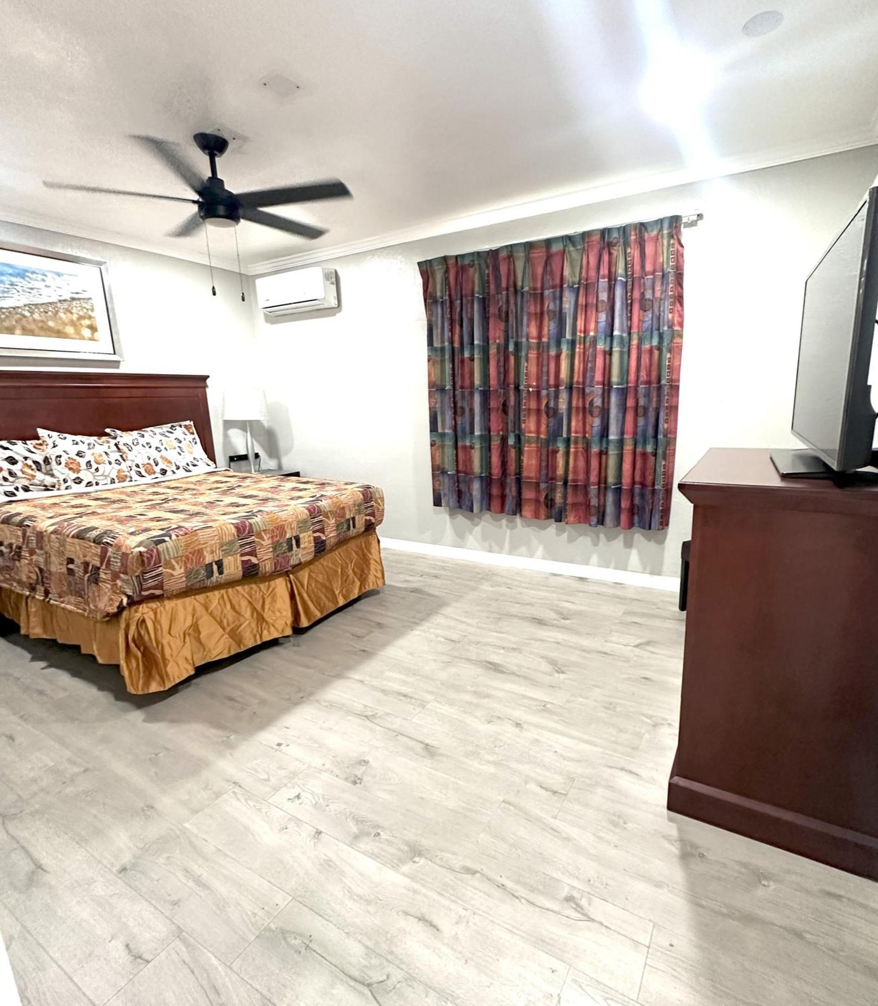 Sunshine Inn & Suites Venice, Florida Venice Gardens Экстерьер фото