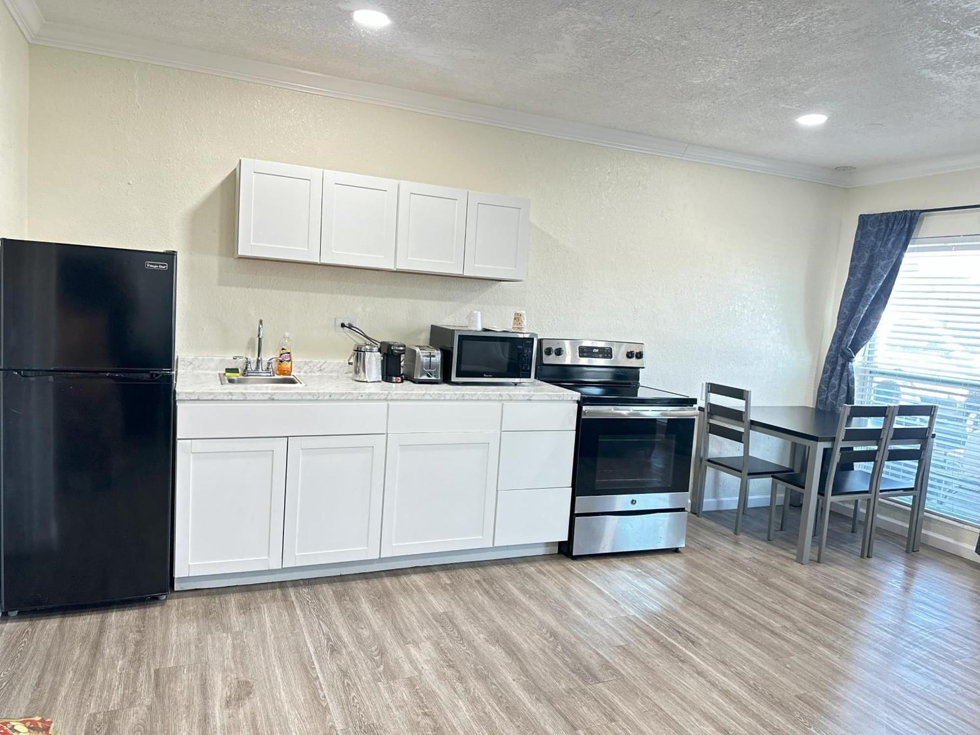 Sunshine Inn & Suites Venice, Florida Venice Gardens Экстерьер фото