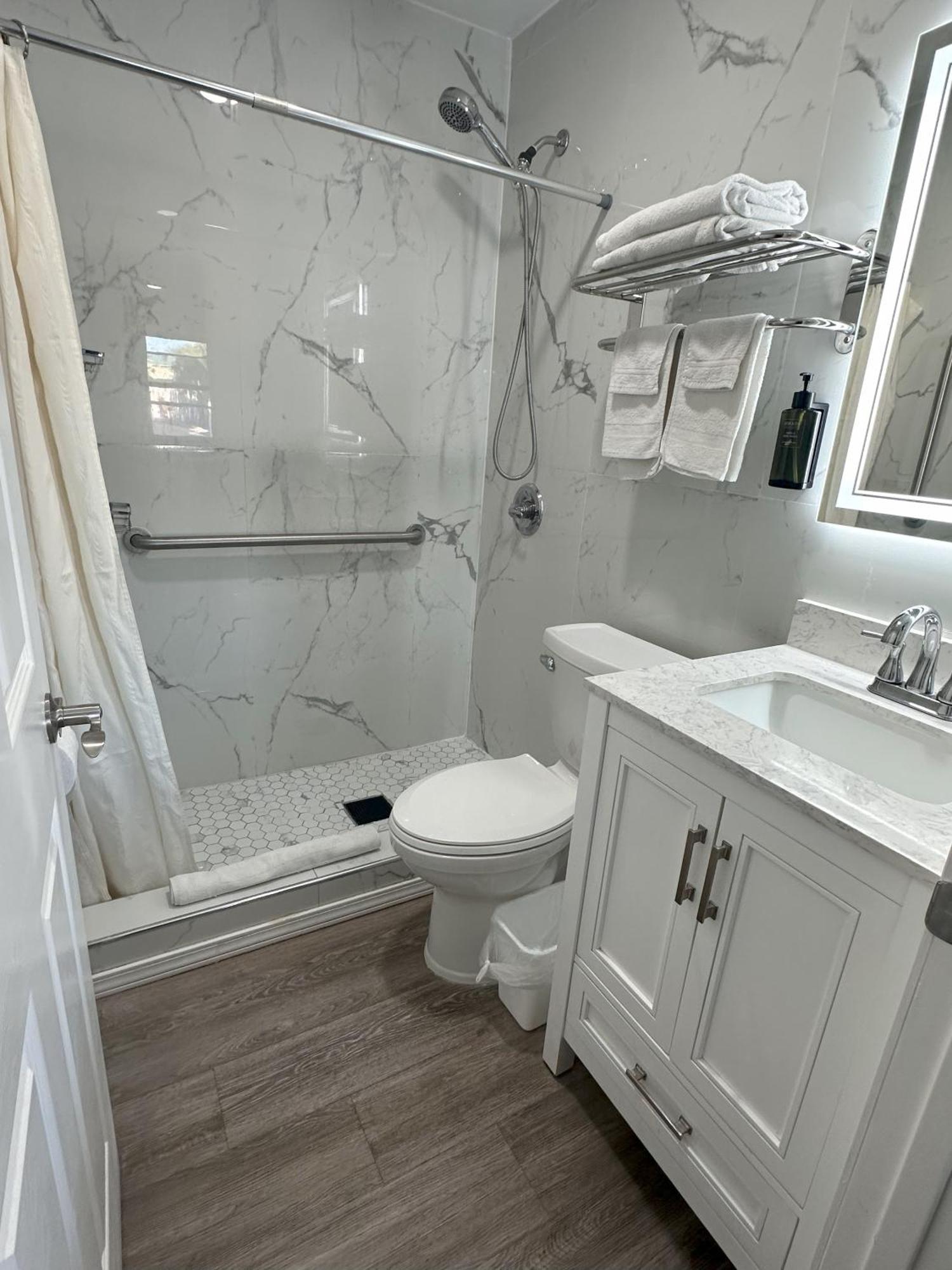 Sunshine Inn & Suites Venice, Florida Venice Gardens Экстерьер фото