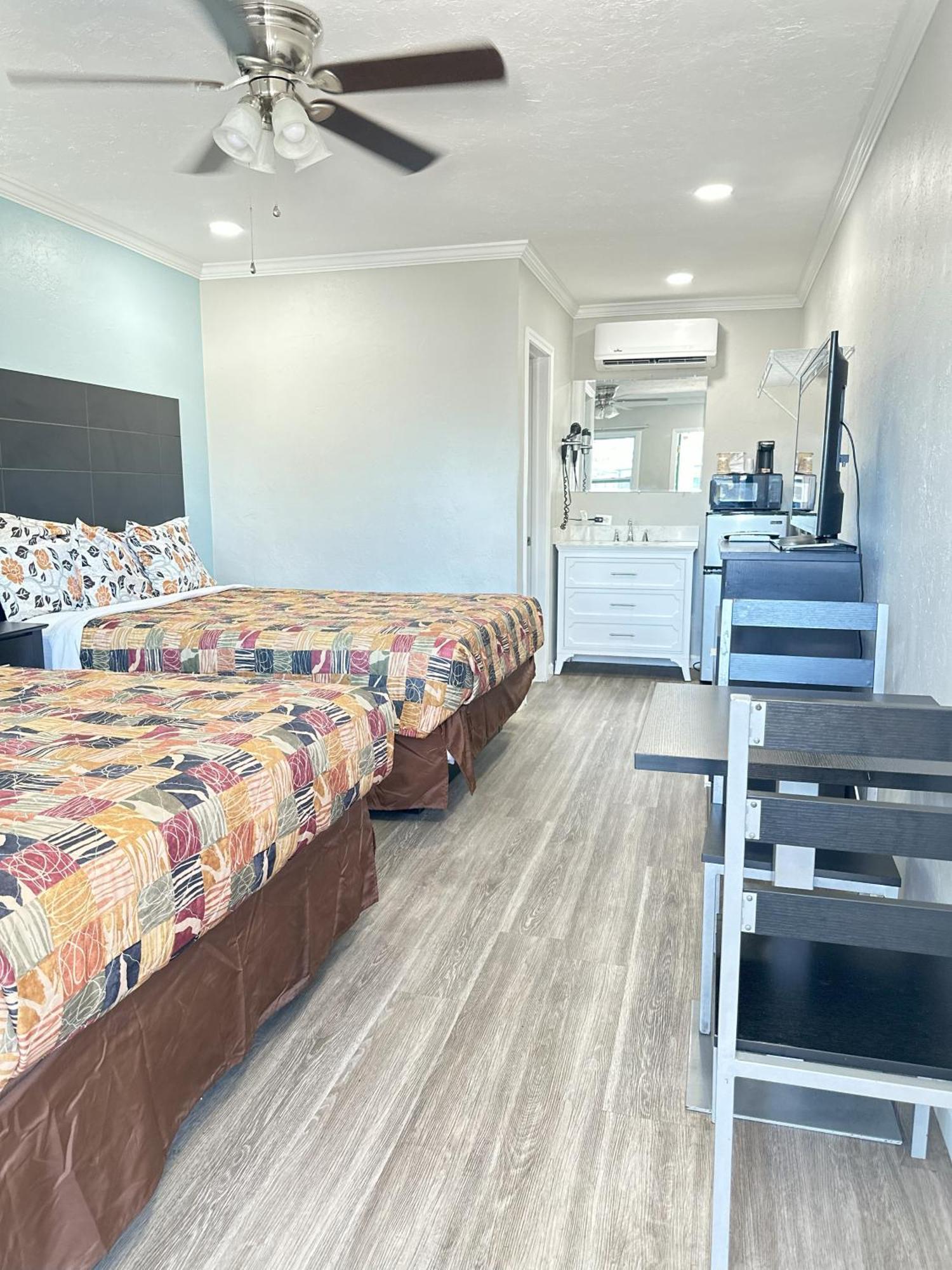 Sunshine Inn & Suites Venice, Florida Venice Gardens Экстерьер фото