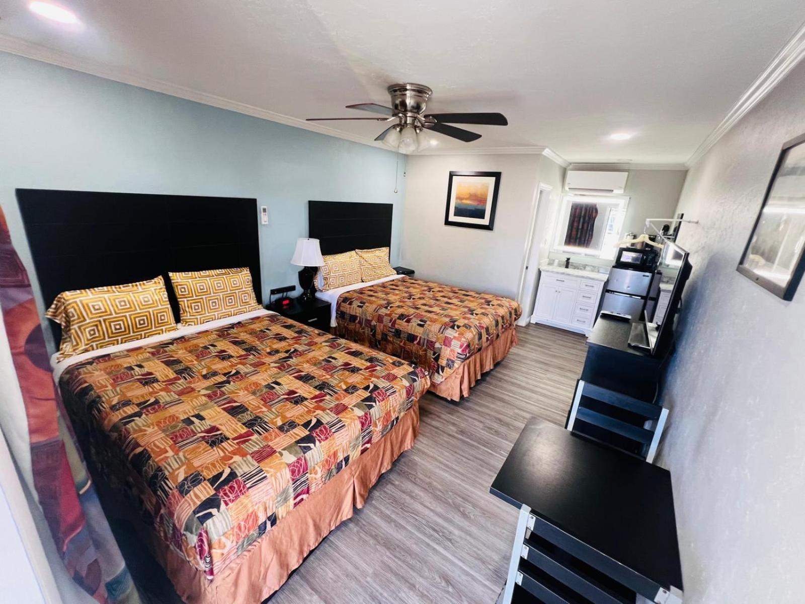 Sunshine Inn & Suites Venice, Florida Venice Gardens Экстерьер фото