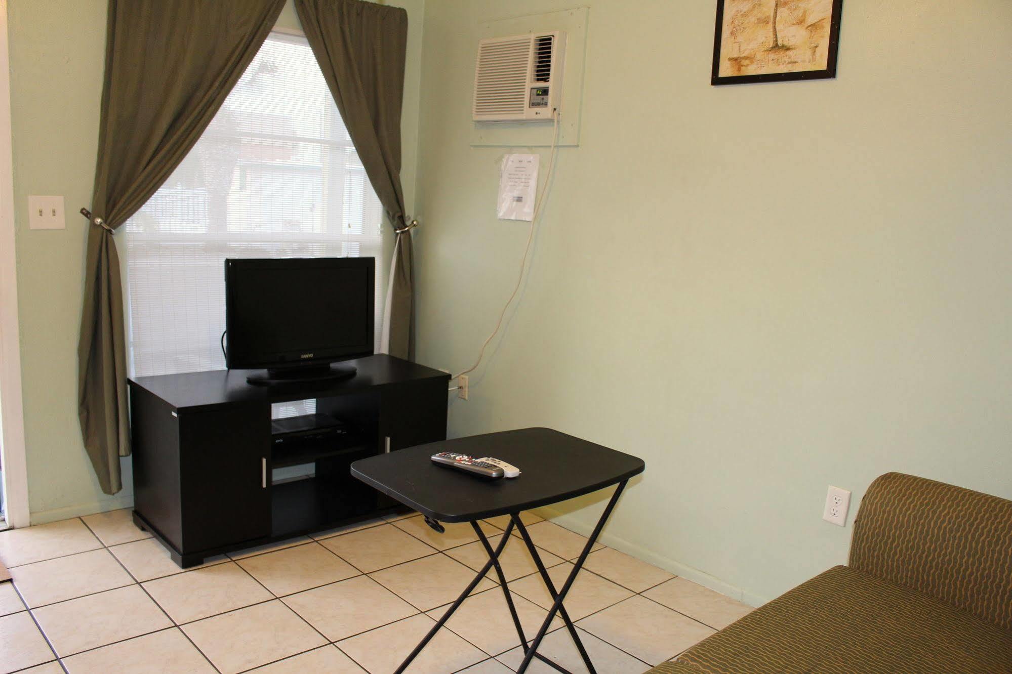 Sunshine Inn & Suites Venice, Florida Venice Gardens Экстерьер фото