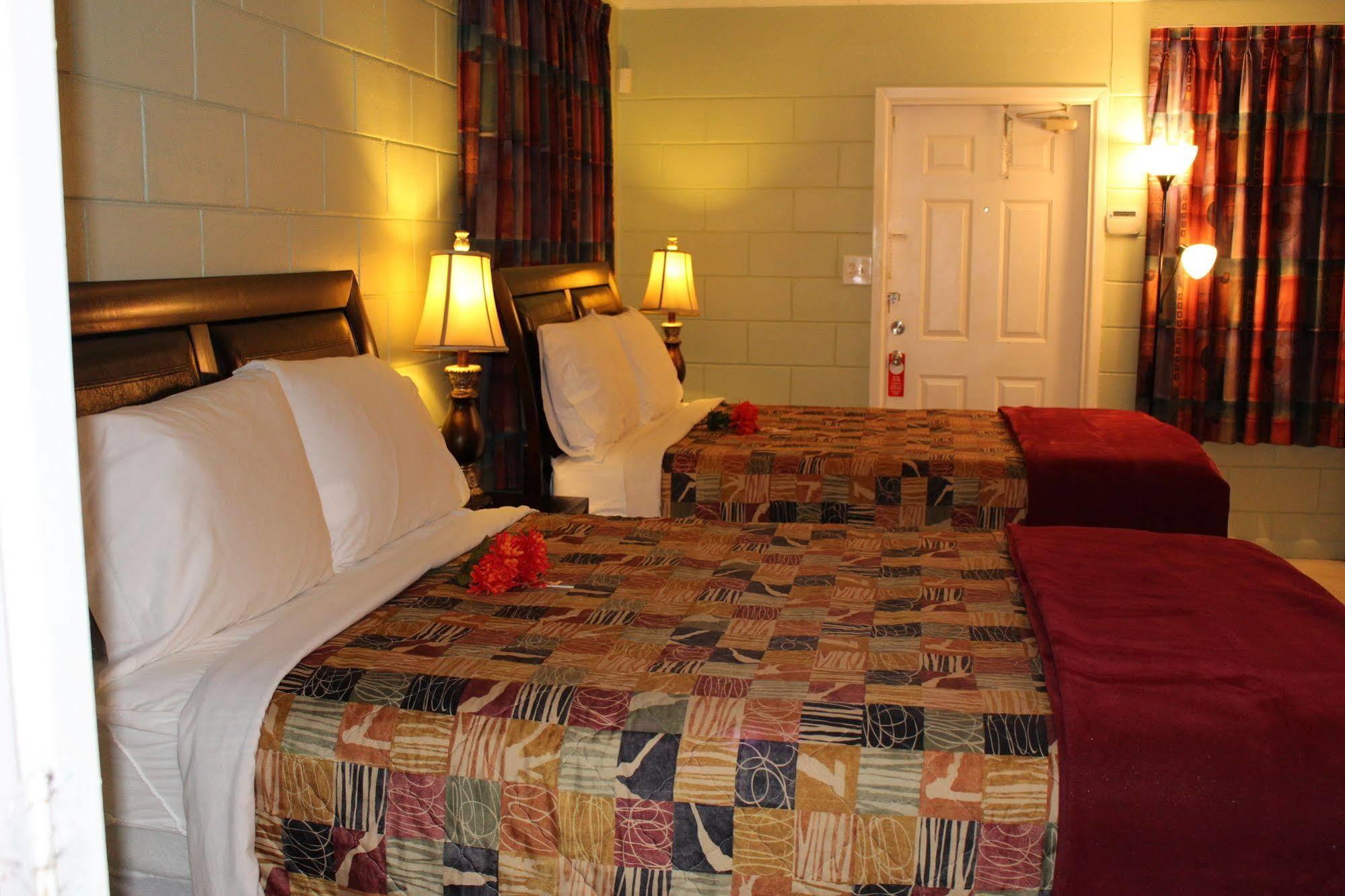 Sunshine Inn & Suites Venice, Florida Venice Gardens Экстерьер фото